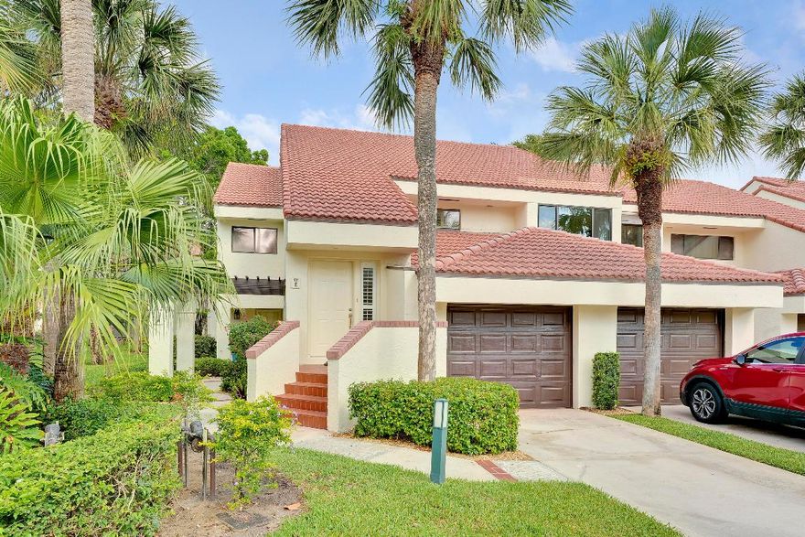 Newly offered corner unit in Sea Oats of Juno Beach. Offering 3 bedrooms, 2 baths, and a 1 car garage. Located just a short walk to Juno Beach shopping and dining. Call today to schedule your private showing.