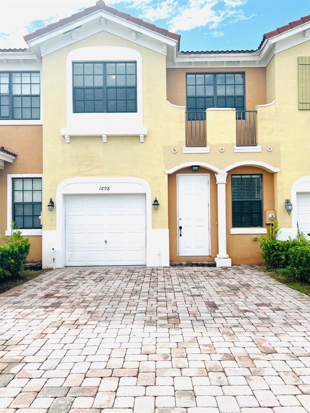Photo of 1698 SW Via Rossa, Port Saint Lucie, FL 34953 (MLS # F10478762)