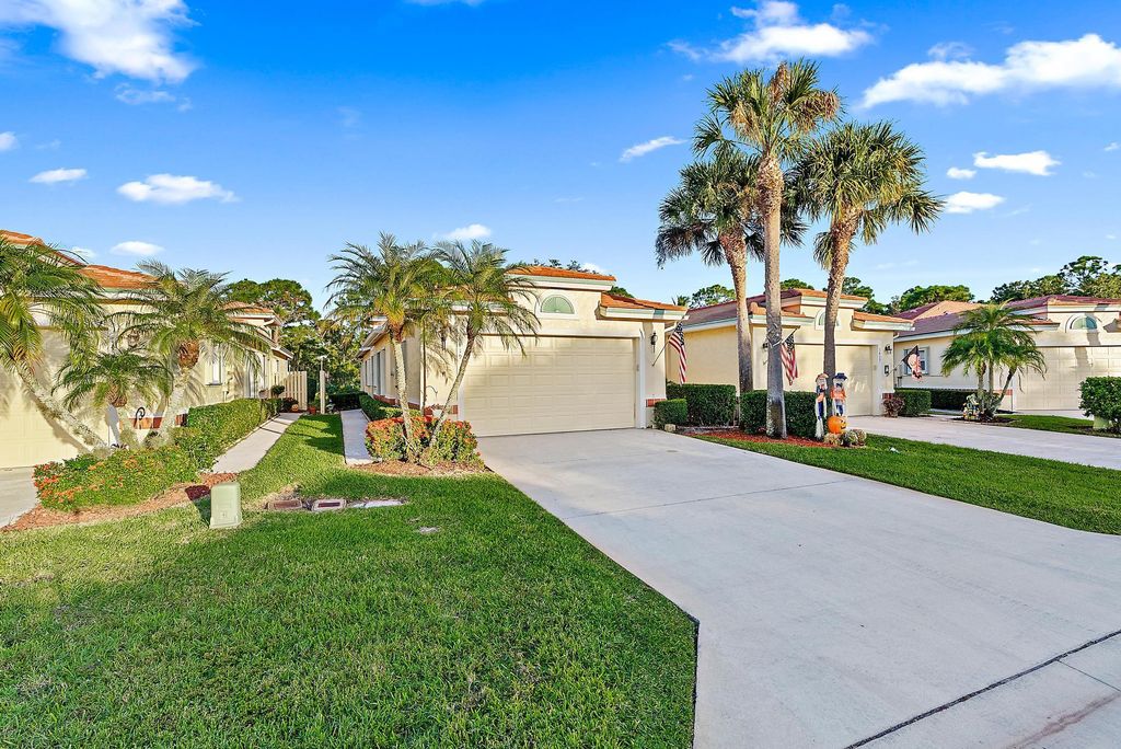 Photo of 1419 SW Greens Pointe Way, Palm City, FL 34990 (MLS # R10931253)