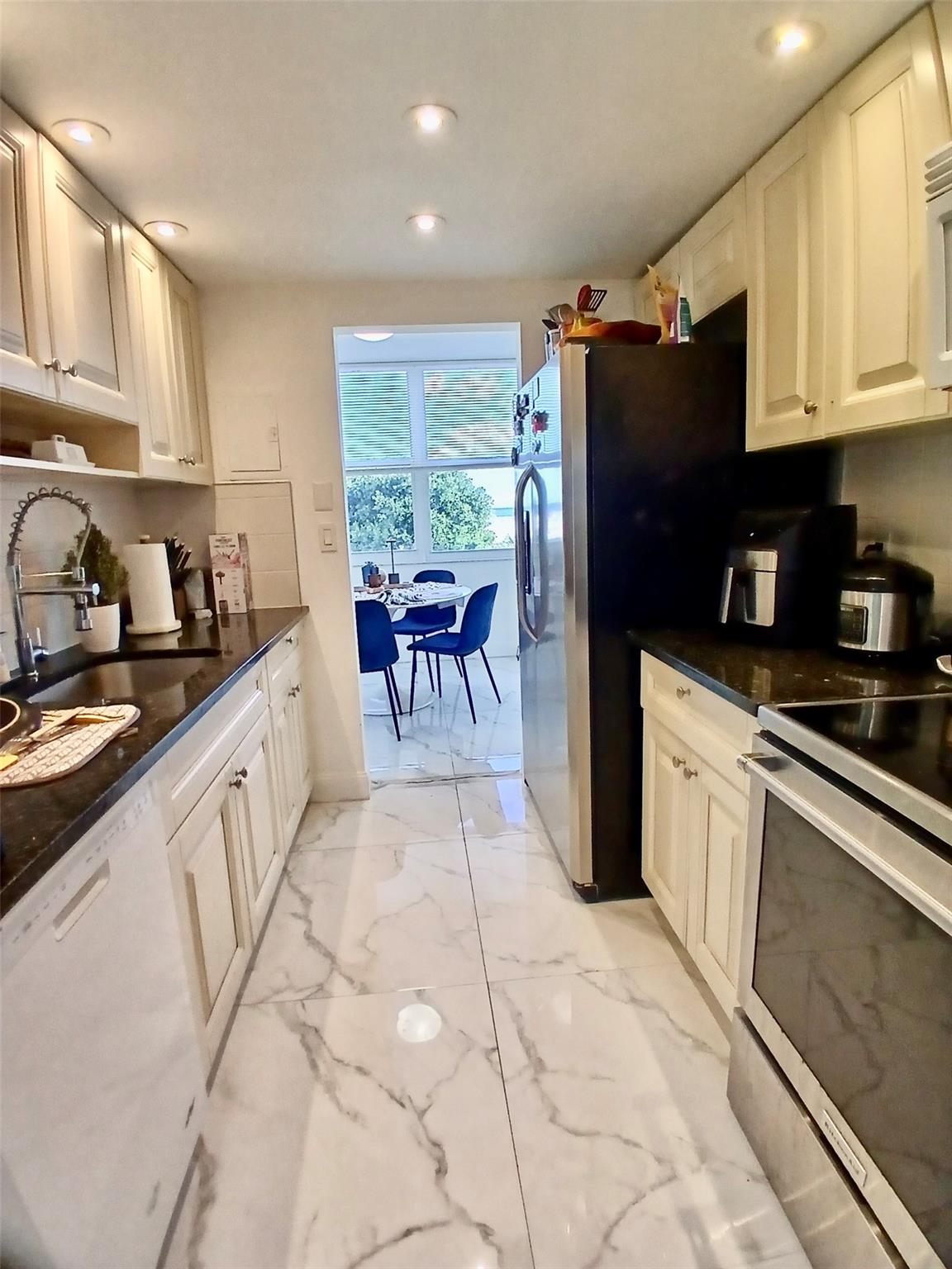 Pompano Beach Club - Residential