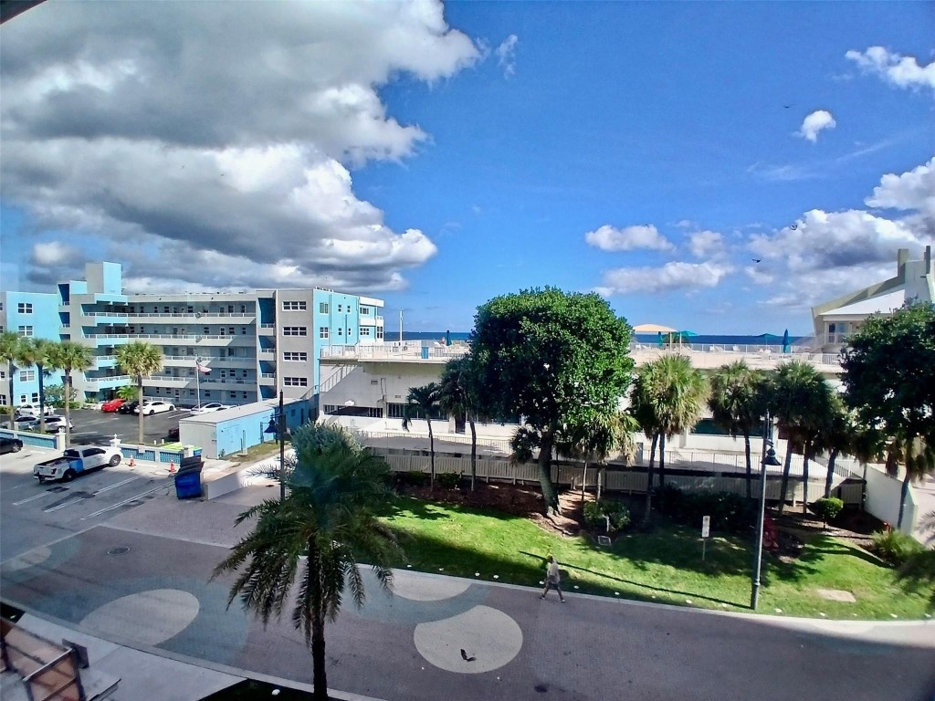 101 Briny Avenue 401