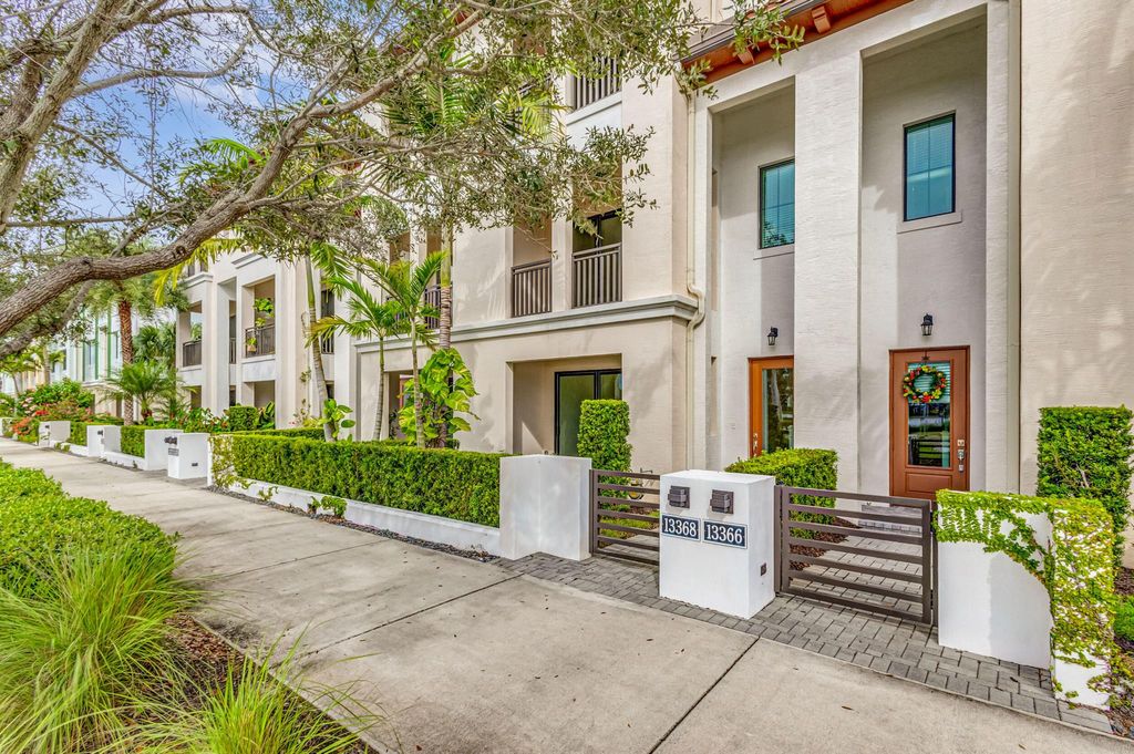 Photo of 13368 Alton Road, Palm Beach Gardens, FL 33418 (MLS # R10945508)