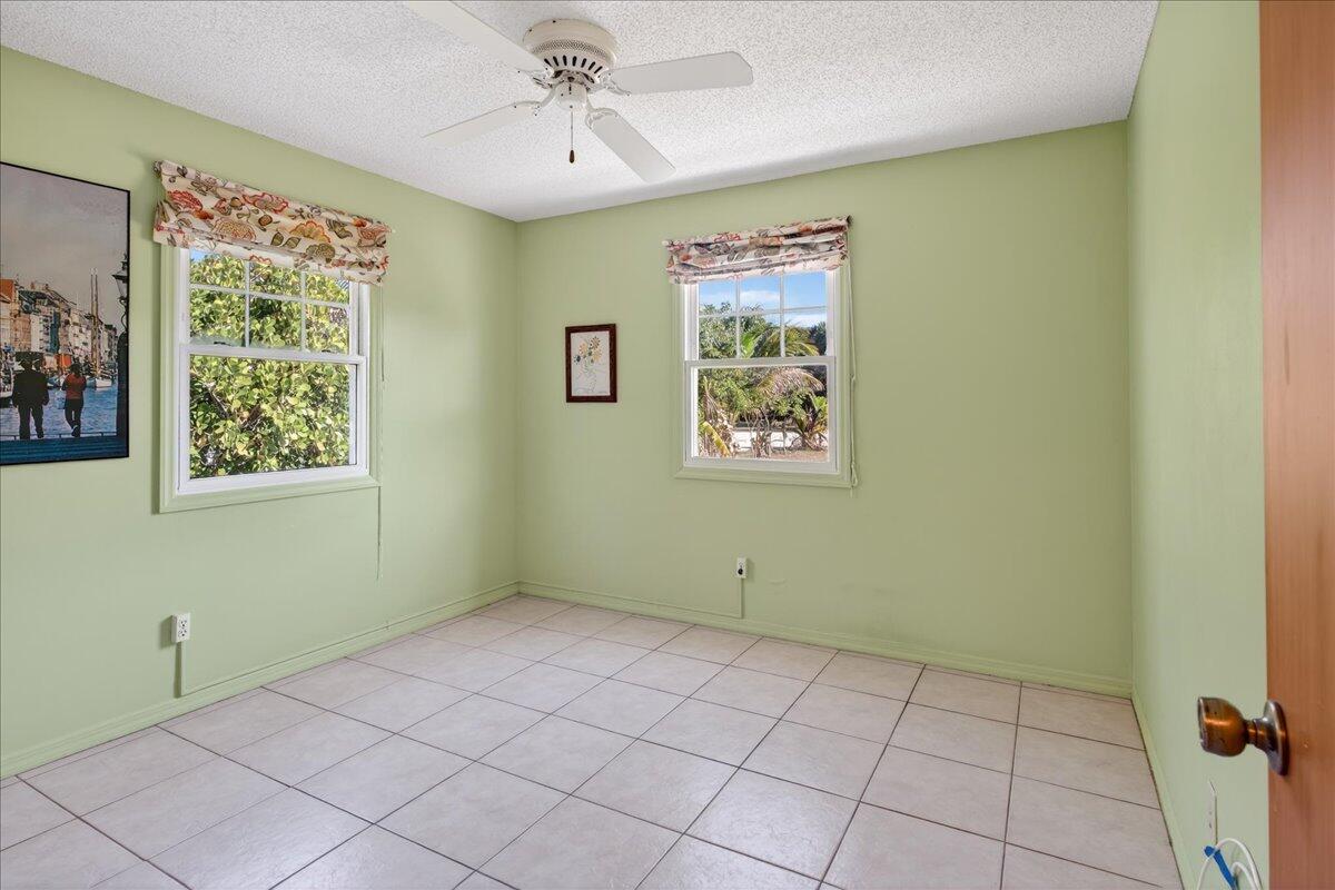 FORT PIERCE SHORES UNIT 5 REPLAT - Residential