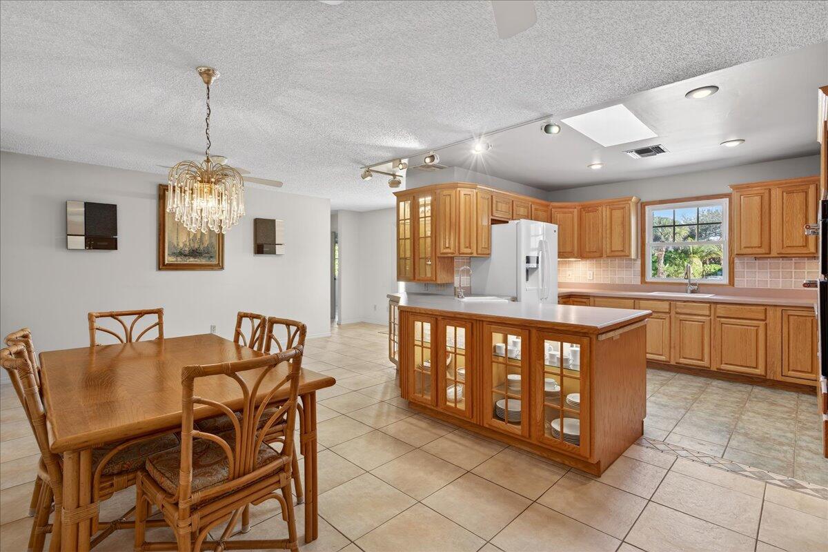 FORT PIERCE SHORES UNIT 5 REPLAT - Residential