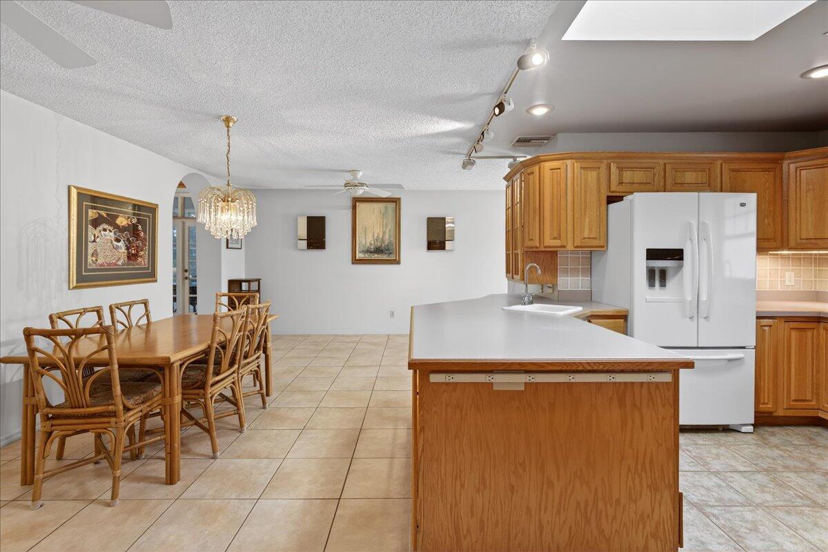 FORT PIERCE SHORES UNIT 5 REPLAT - Residential