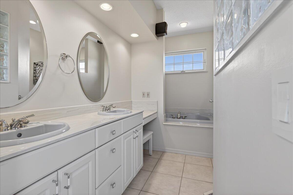 FORT PIERCE SHORES UNIT 5 REPLAT - Residential