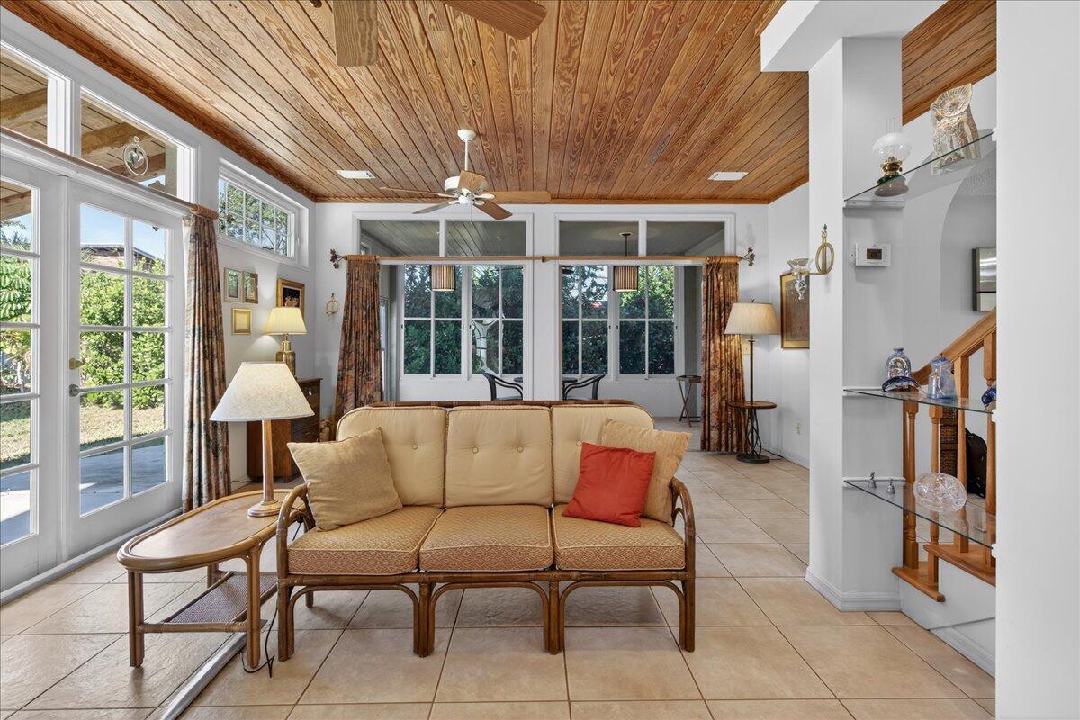 FORT PIERCE SHORES UNIT 5 REPLAT - Residential