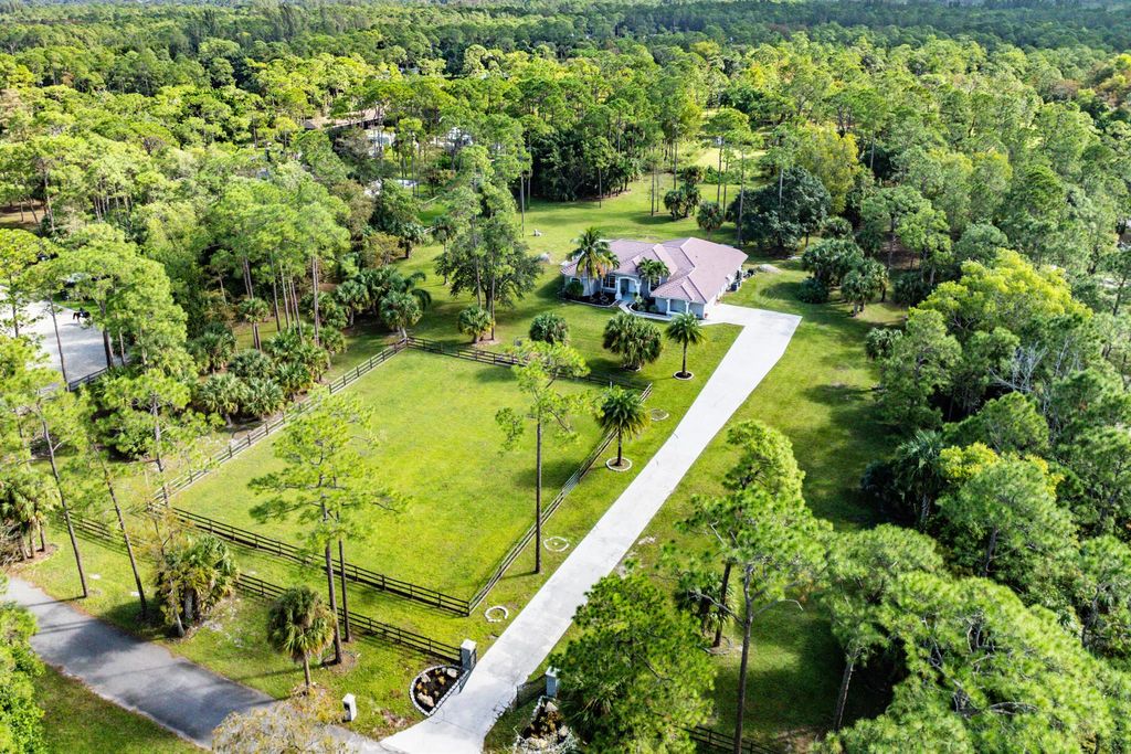 Photo of 2796 Fawn Drive, Loxahatchee, FL 33470 (MLS # R11107510)