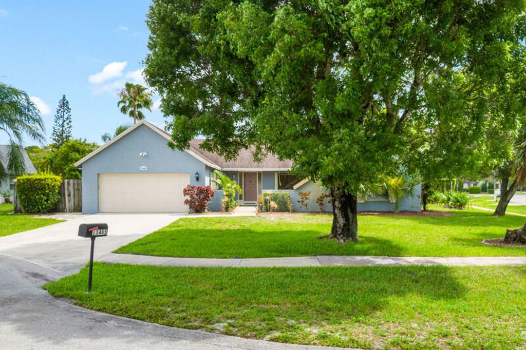 Photo of 13485 Orchid Court, Wellington, FL 33414 (MLS # R10998385)