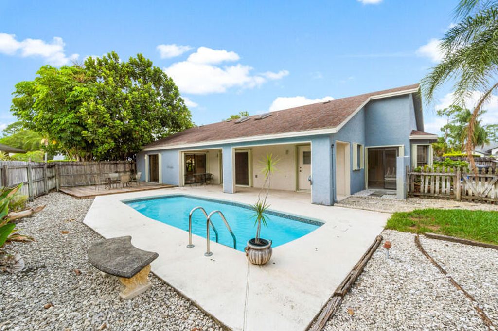 Photo of 13485 Orchid Court, Wellington, FL 33414 (MLS # R10998385)