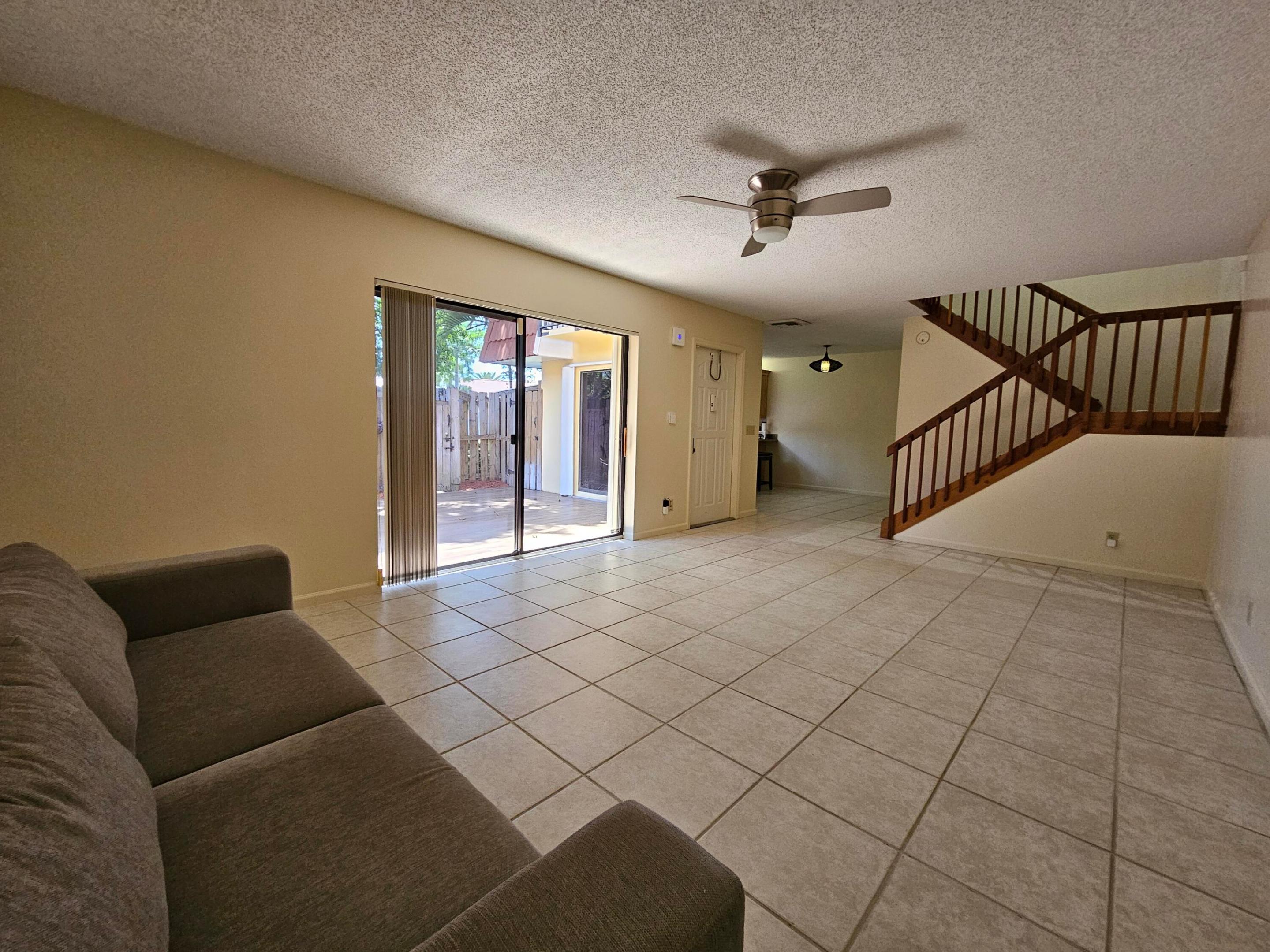 9982 NW 6th Court