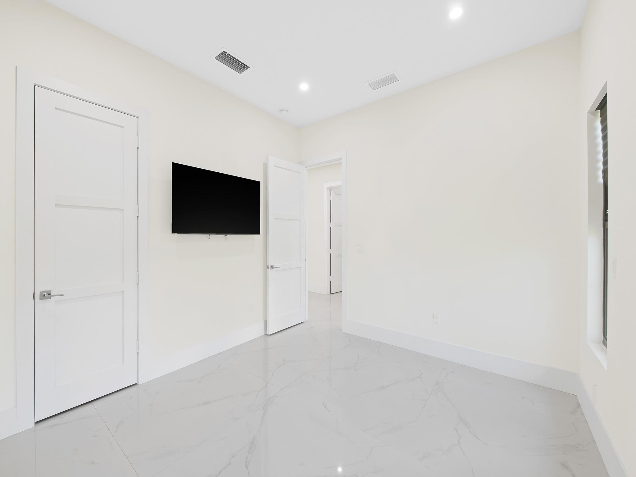 PINE MEADOW ESTATES - Residential