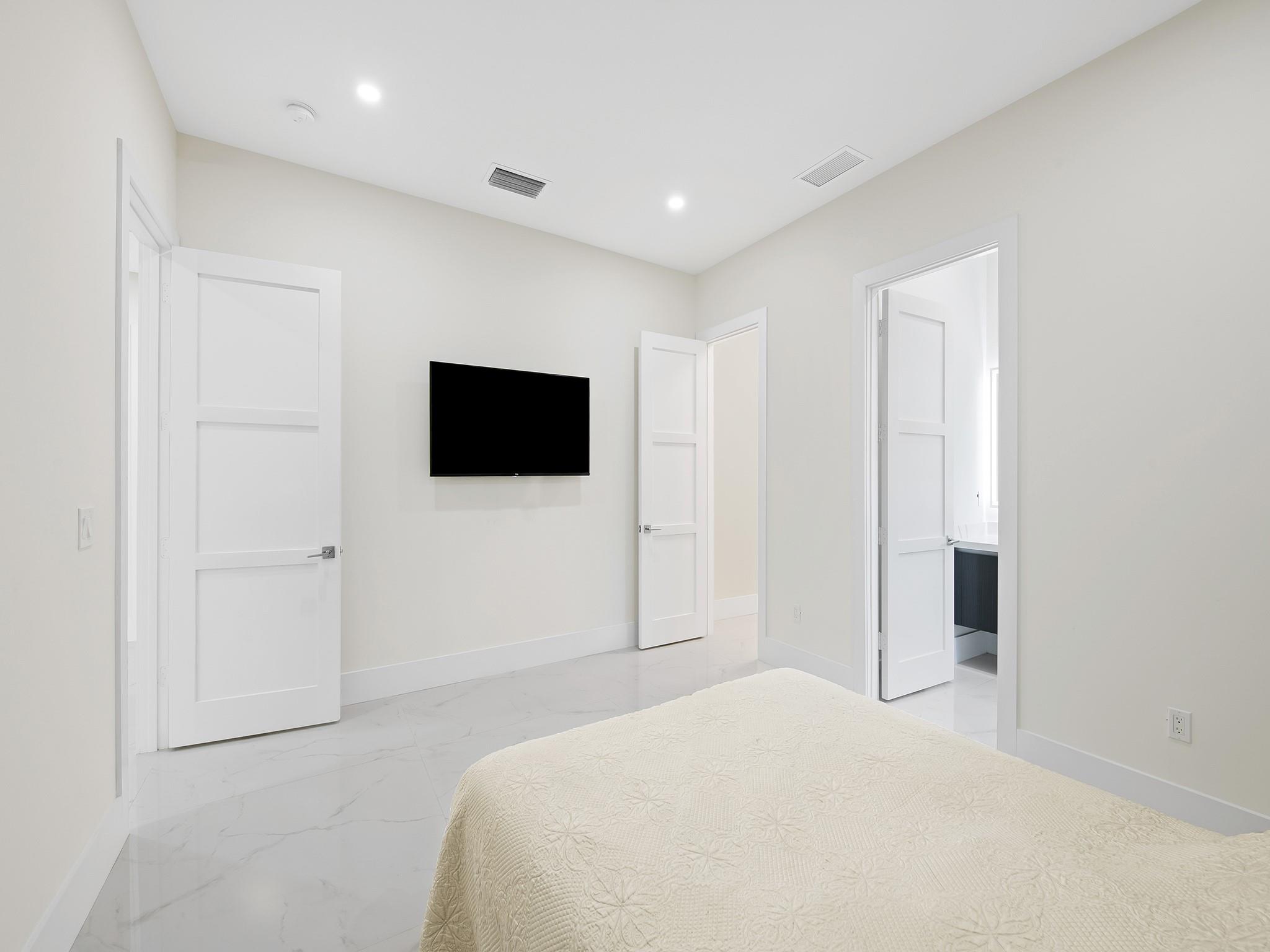 PINE MEADOW ESTATES - Residential