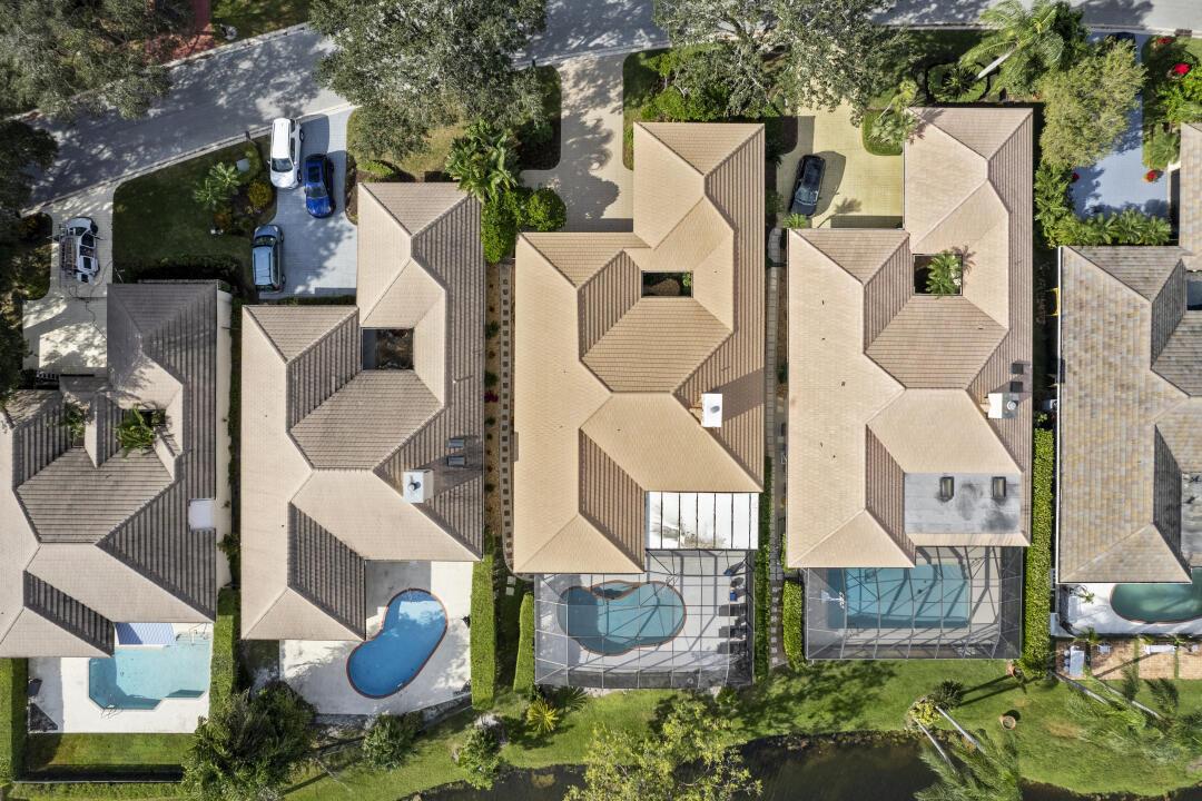 BREAKERS WEST - Residential