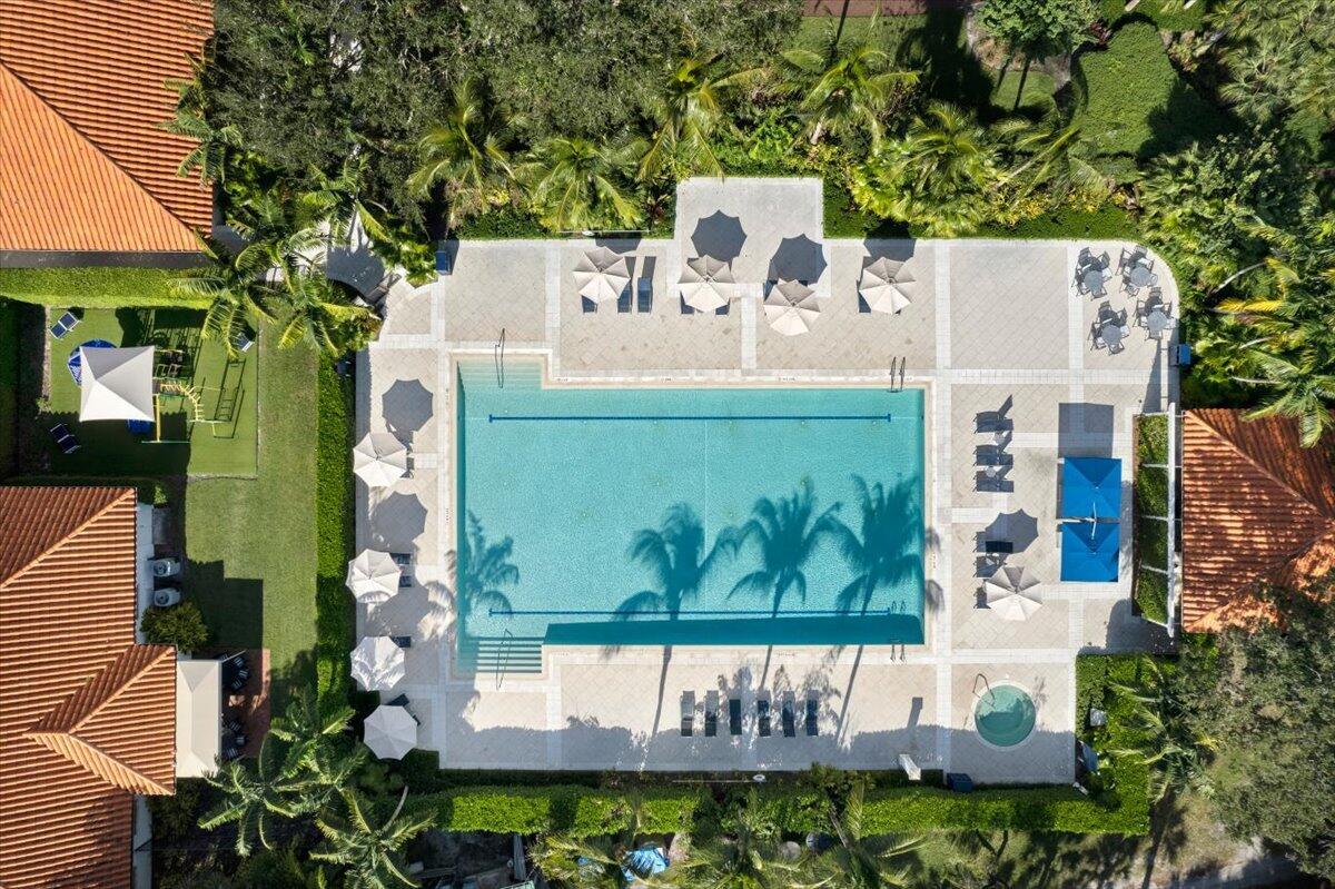BREAKERS WEST - Residential