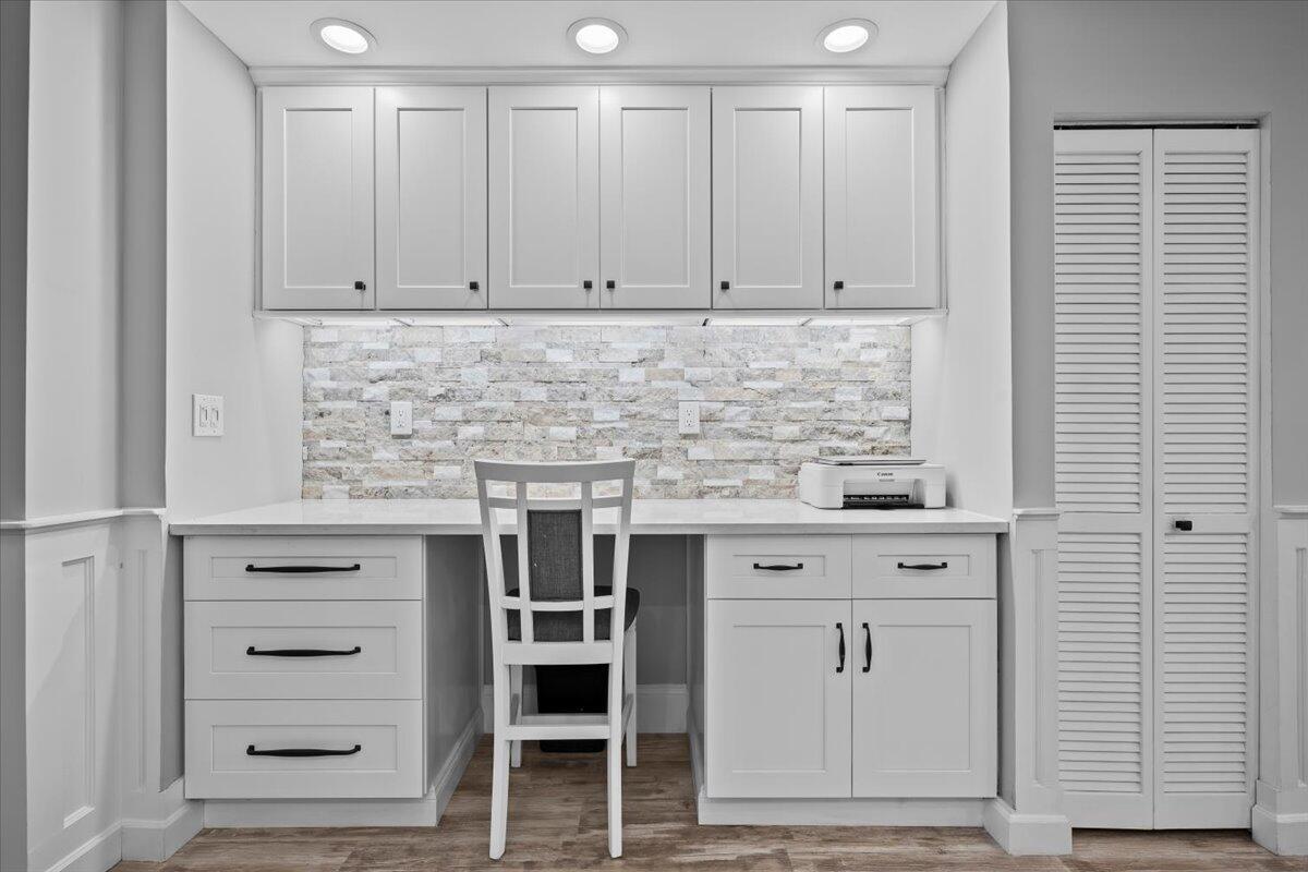 BREAKERS WEST - Residential