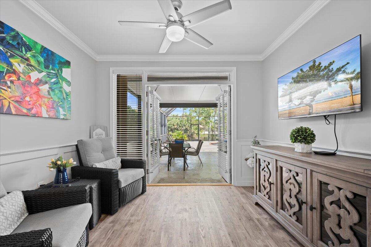 BREAKERS WEST - Residential
