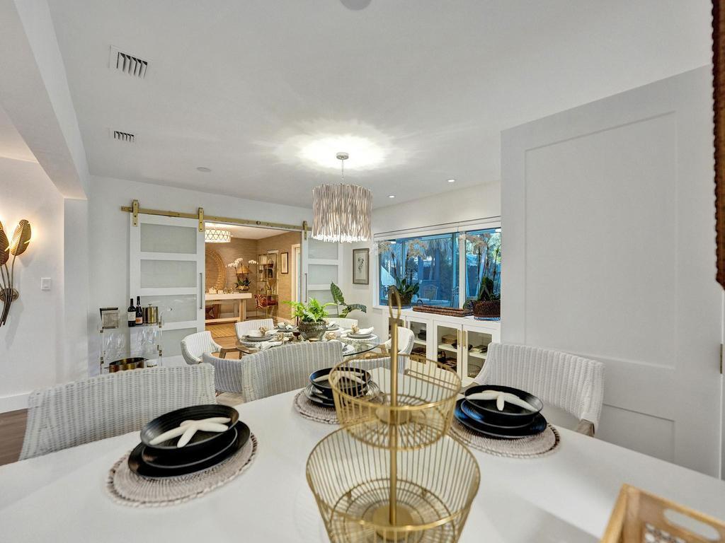 LAKE COVE IN - Residential Lease