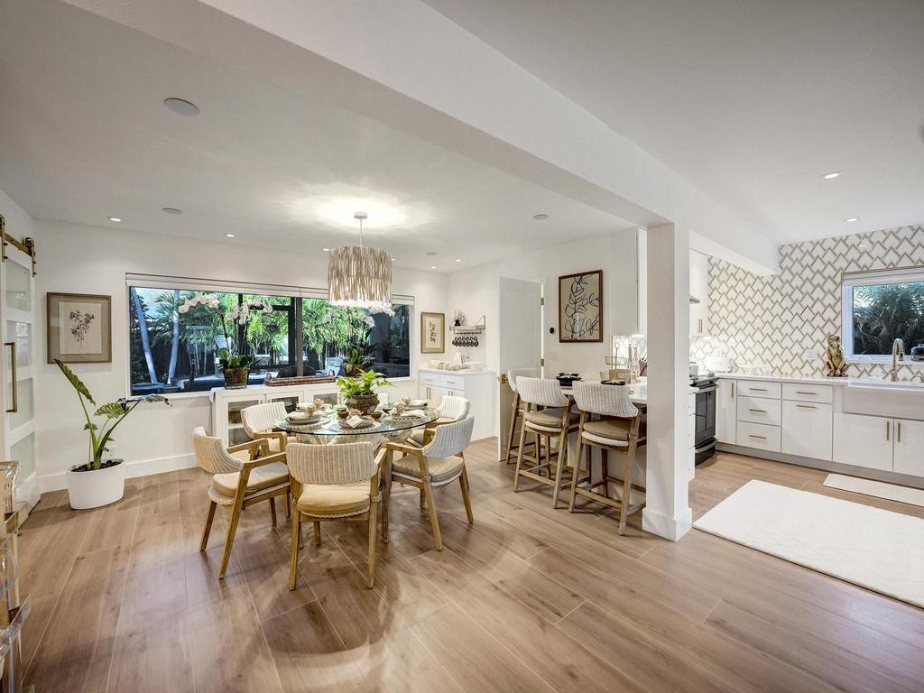 LAKE COVE IN - Residential Lease