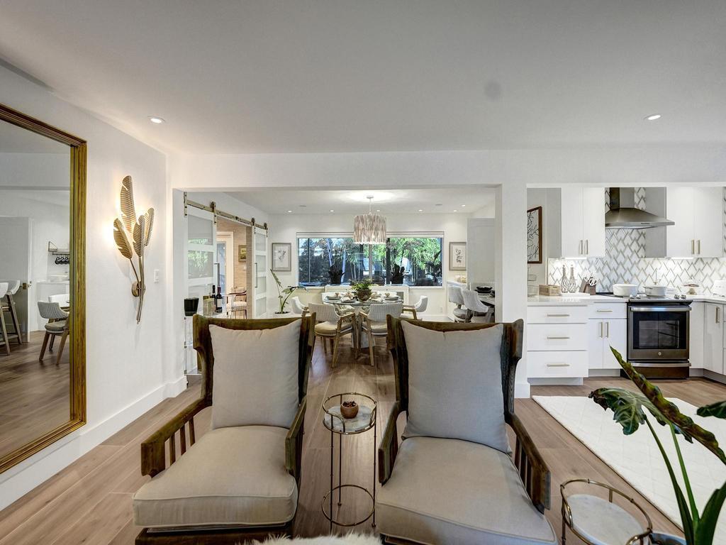 LAKE COVE IN - Residential Lease