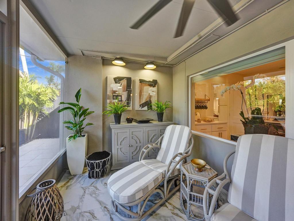 LAKE COVE IN - Residential Lease