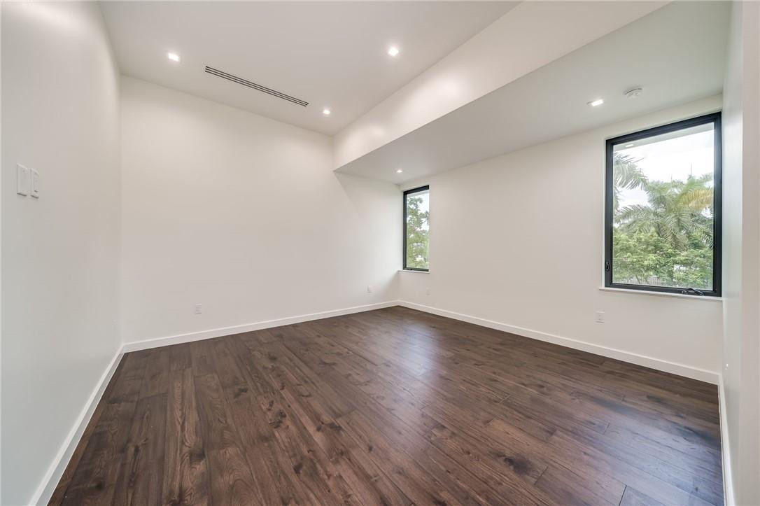 Nurmi Isles Island 3 24-4 - Residential