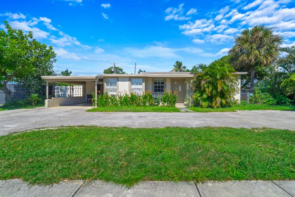 Photo of 1787 NE 49th Street, Pompano Beach, FL 33064 (MLS # B26088119)