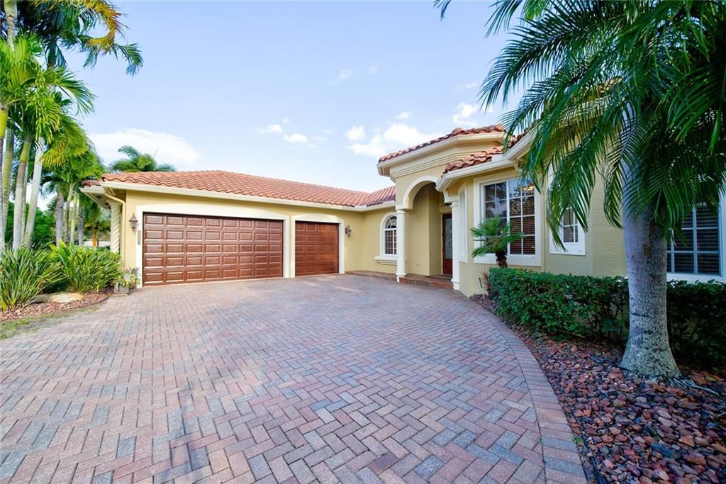 Photo of 4641 SW Long Bay Dr, Palm City, FL 34990 (MLS # F10326125)