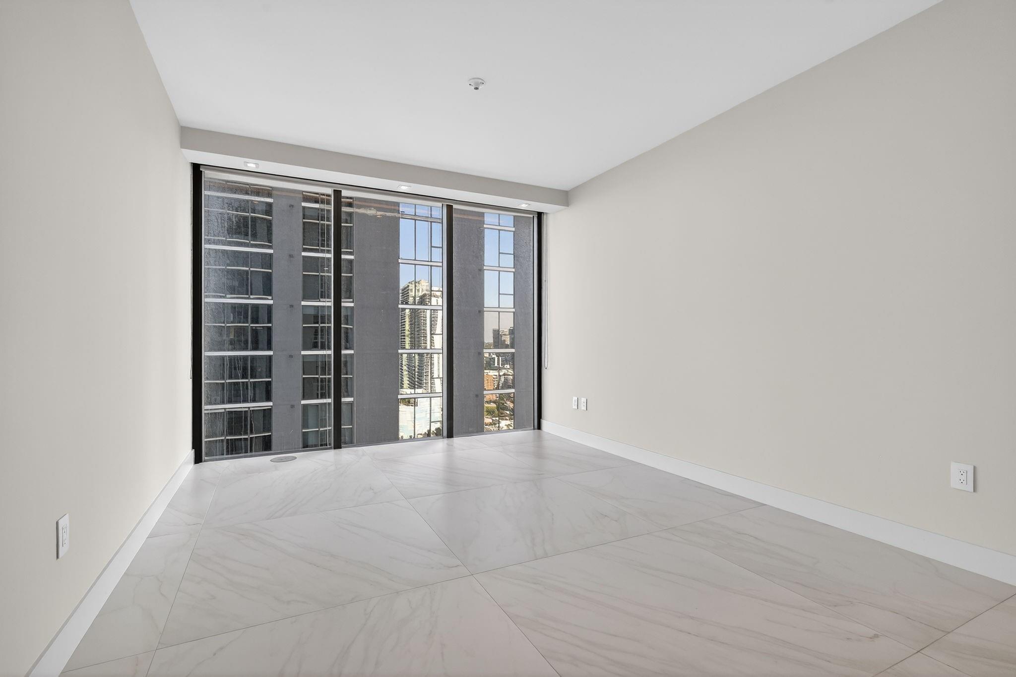 ARIA RESERVE SOUTH - Residential Lease