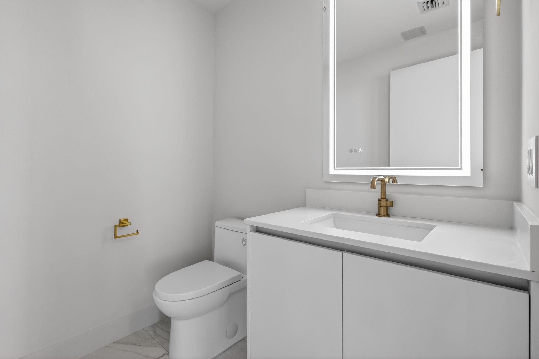 ARIA RESERVE SOUTH - Residential Lease