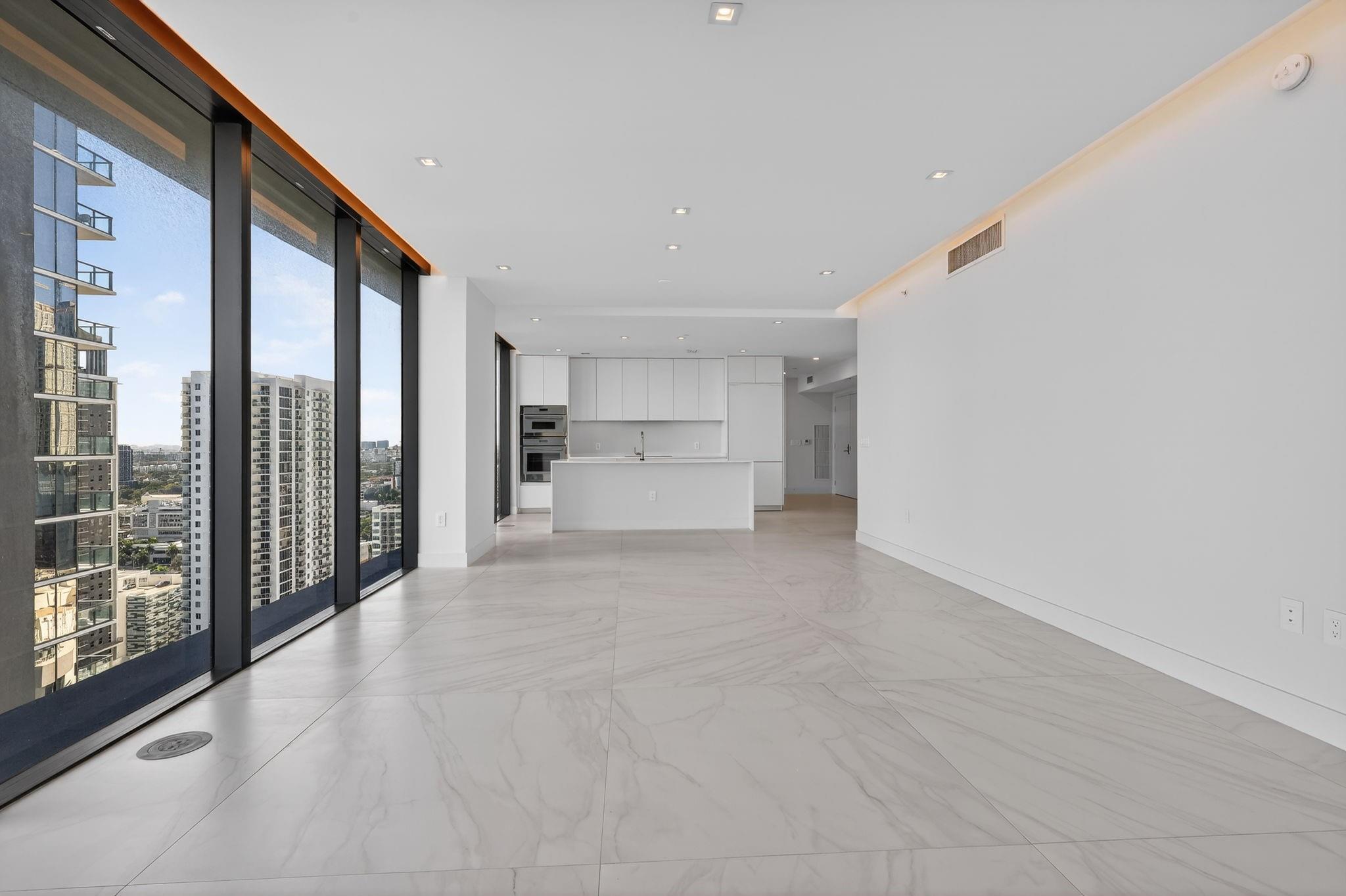 ARIA RESERVE SOUTH - Residential Lease