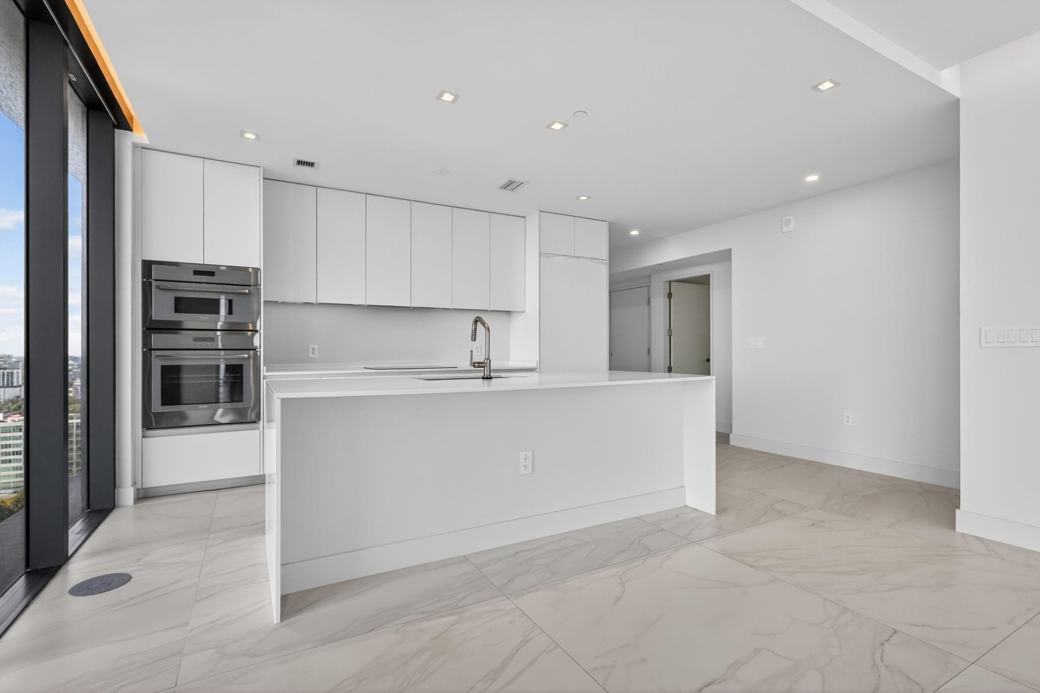 ARIA RESERVE SOUTH - Residential Lease