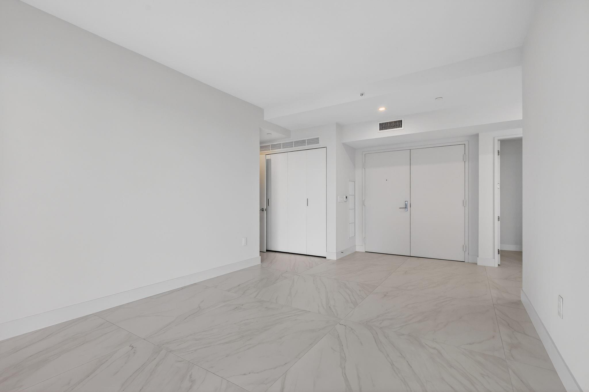 ARIA RESERVE SOUTH - Residential Lease