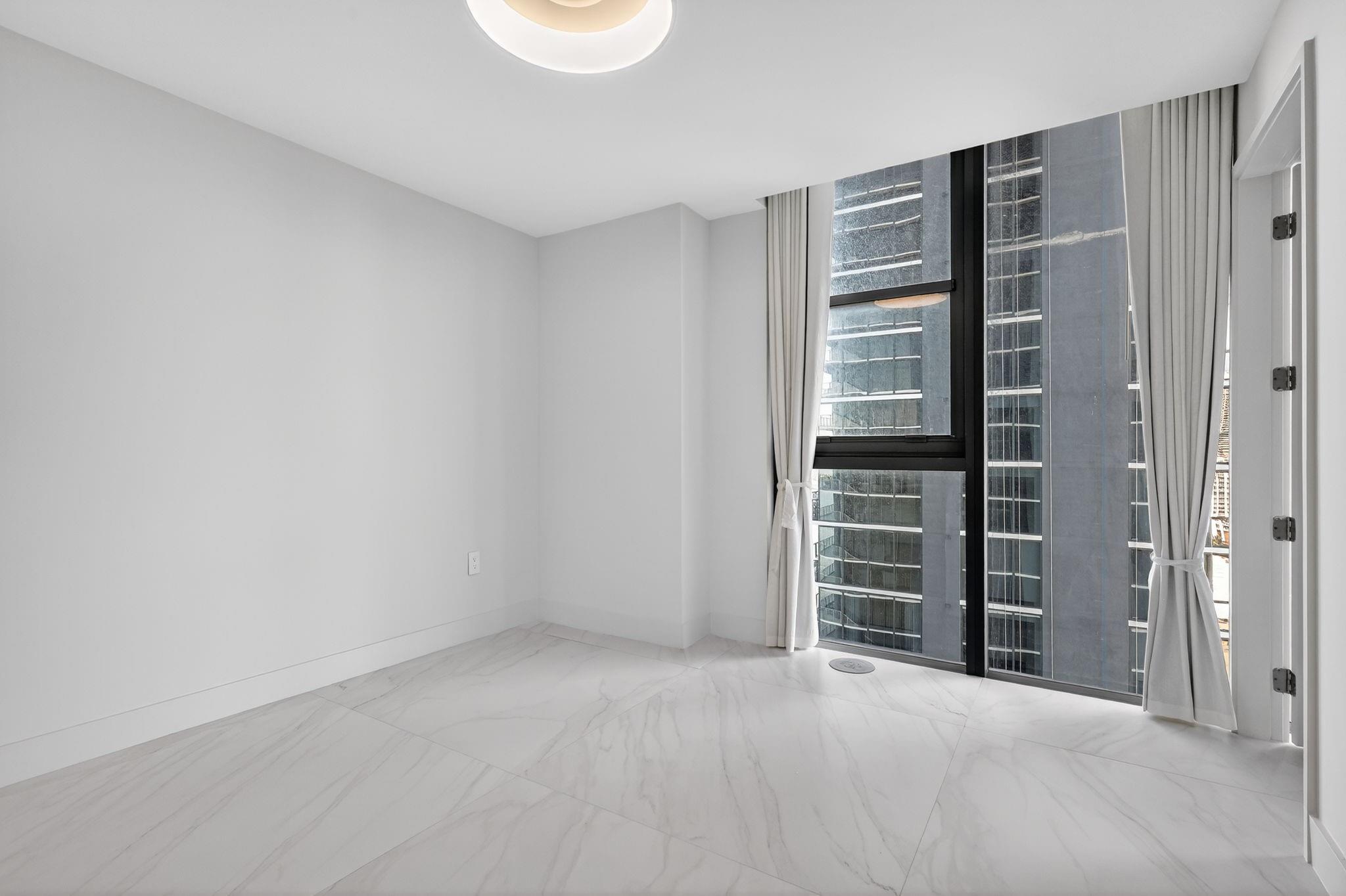 ARIA RESERVE SOUTH - Residential Lease