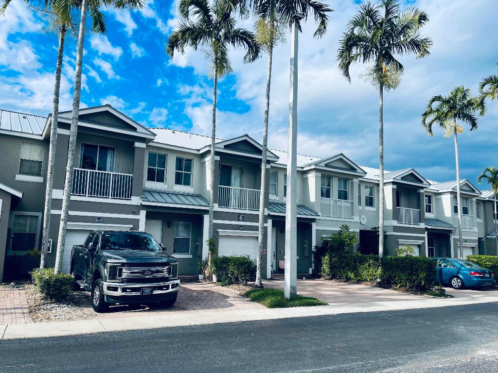 SHOMA VILLAS III AT ROYAL PALM CONDOMINIUM - Residential