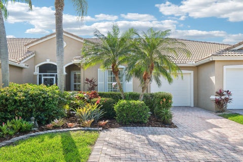 Featured picture for the property R11067840