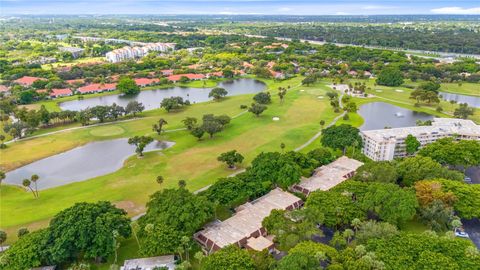 3753 Oaks Clubhouse Dr 3753 Pompano Beach FL 33069