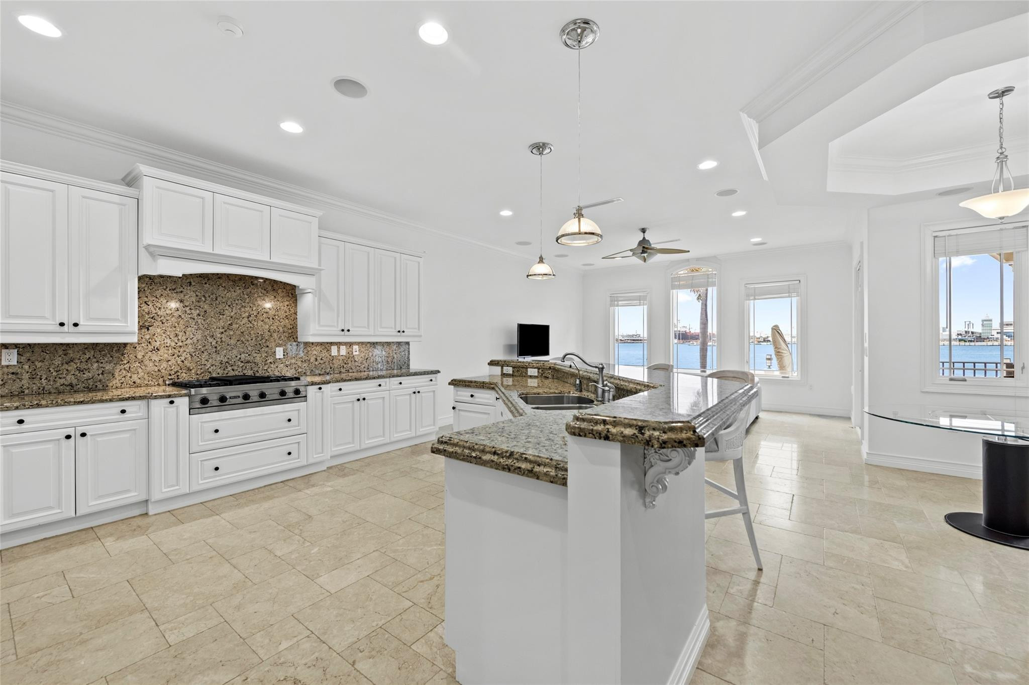 HARBOUR HEIGHTS - Residential