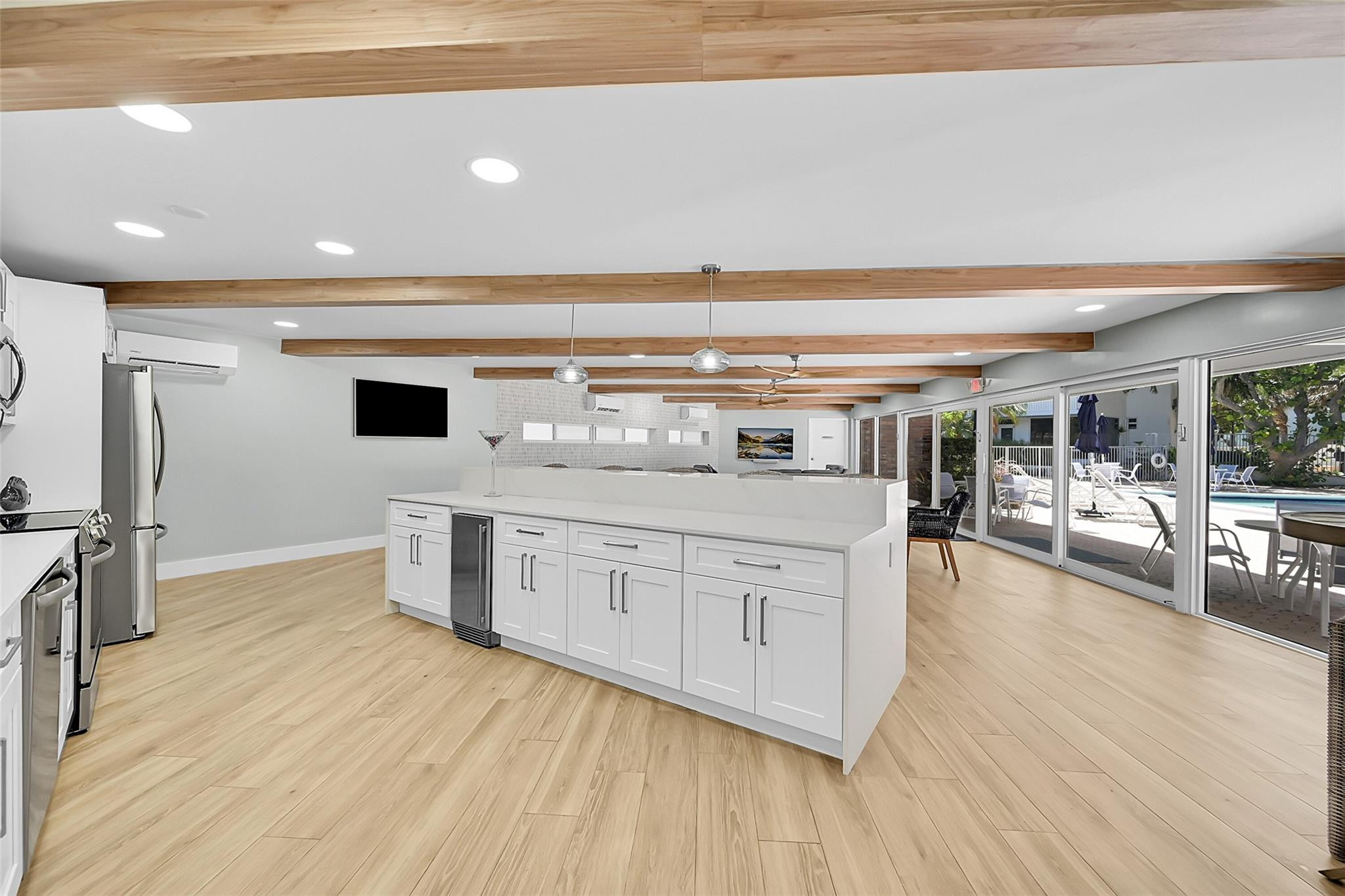 OCEAN EAST - Residential