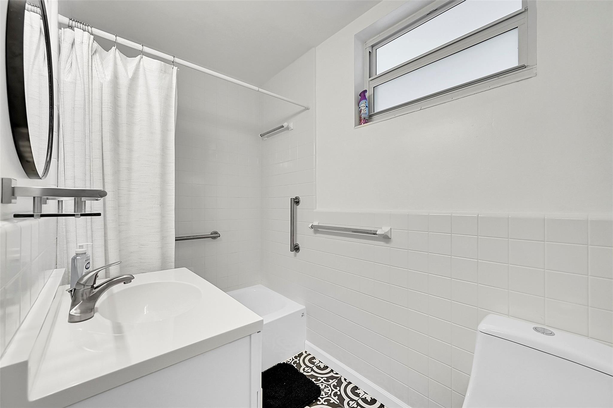 OCEAN EAST - Residential