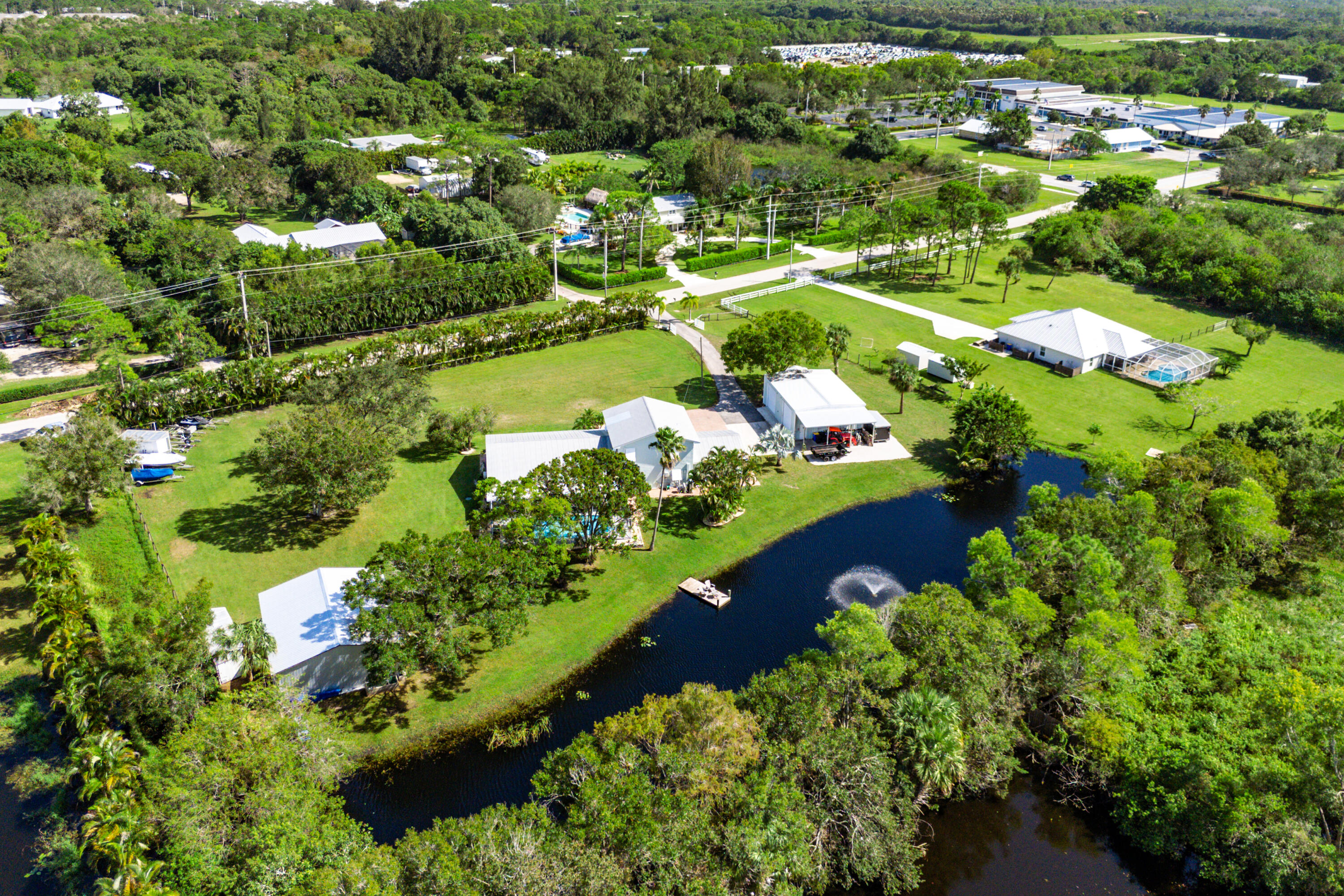 LAWN LAKE - Residential