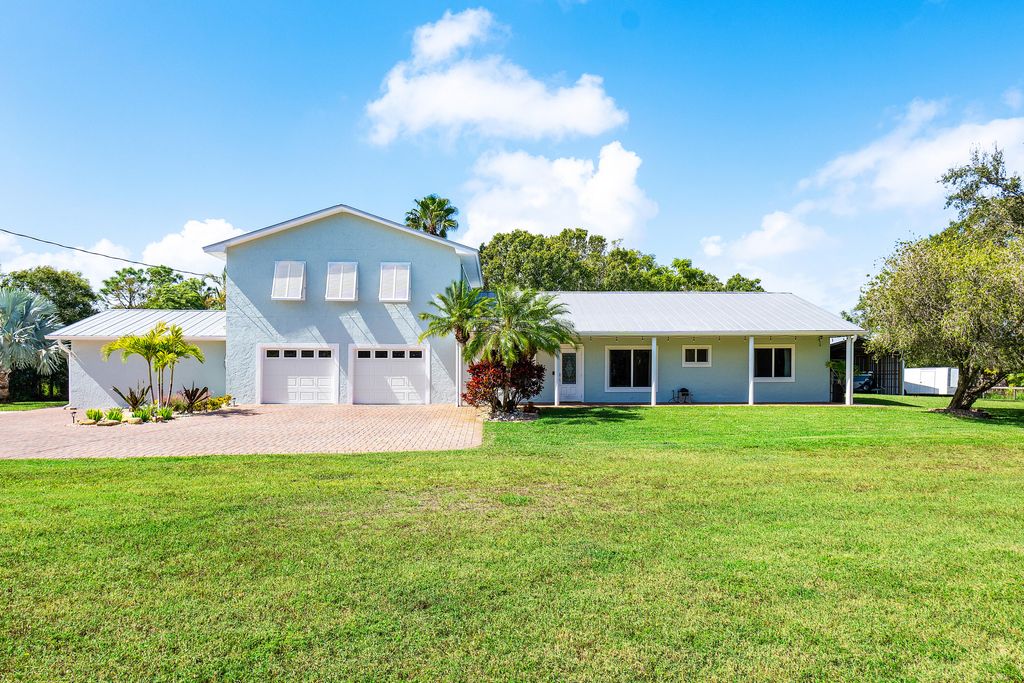 Photo of 5920 SE Ault Avenue, Stuart, FL 34997 (MLS # B26003679)