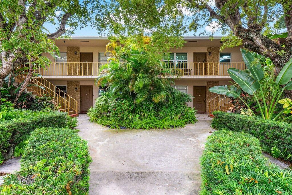 Photo of 30 S J Street #6, Lake Worth Beach, FL 33460 (MLS # R11029378)