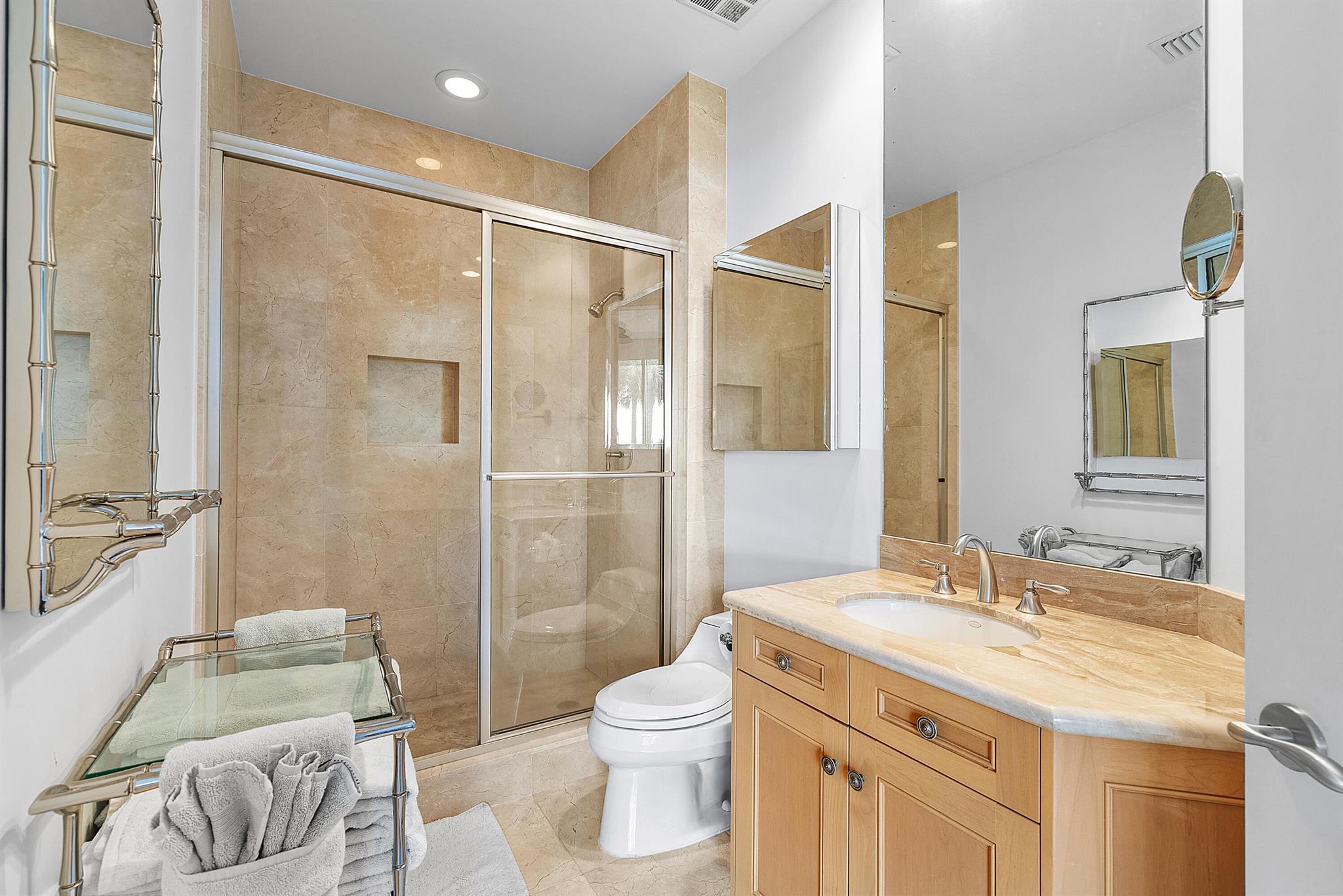 BELLARIA CONDO - Residential