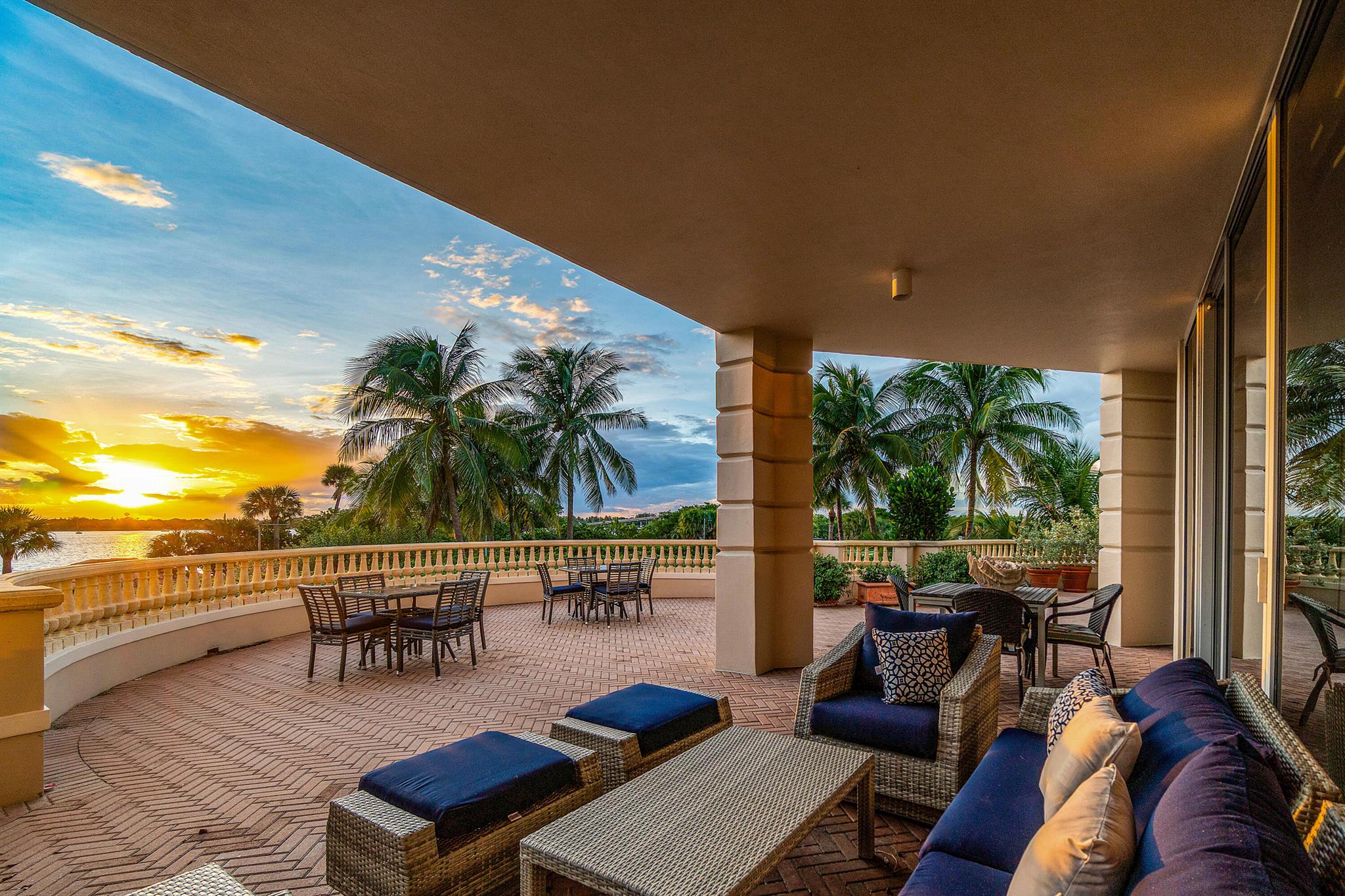 BELLARIA CONDO - Residential
