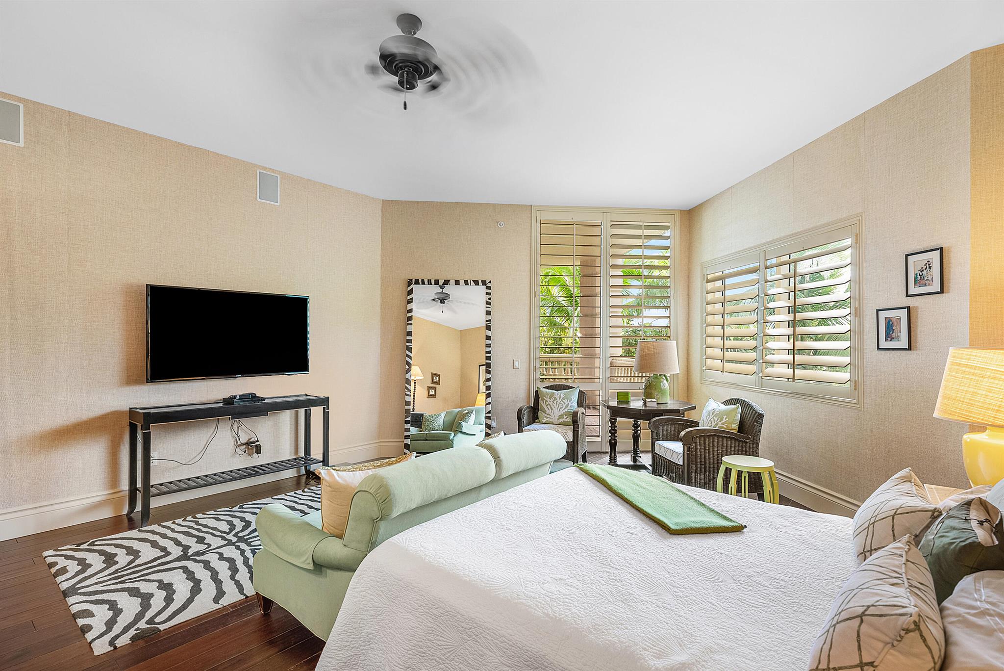 BELLARIA CONDO - Residential