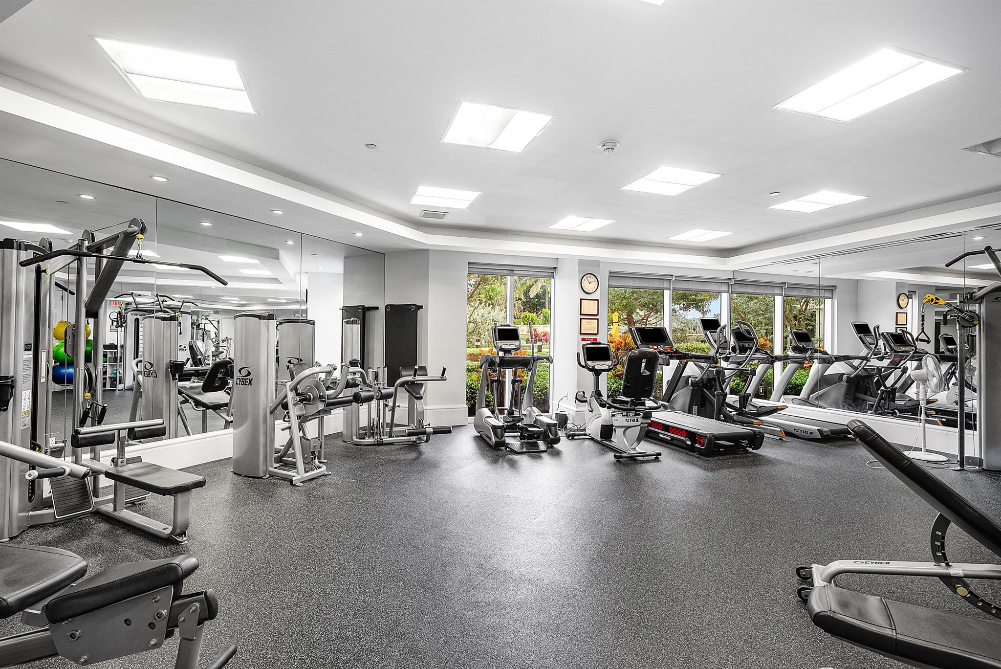 BELLARIA CONDO - Residential