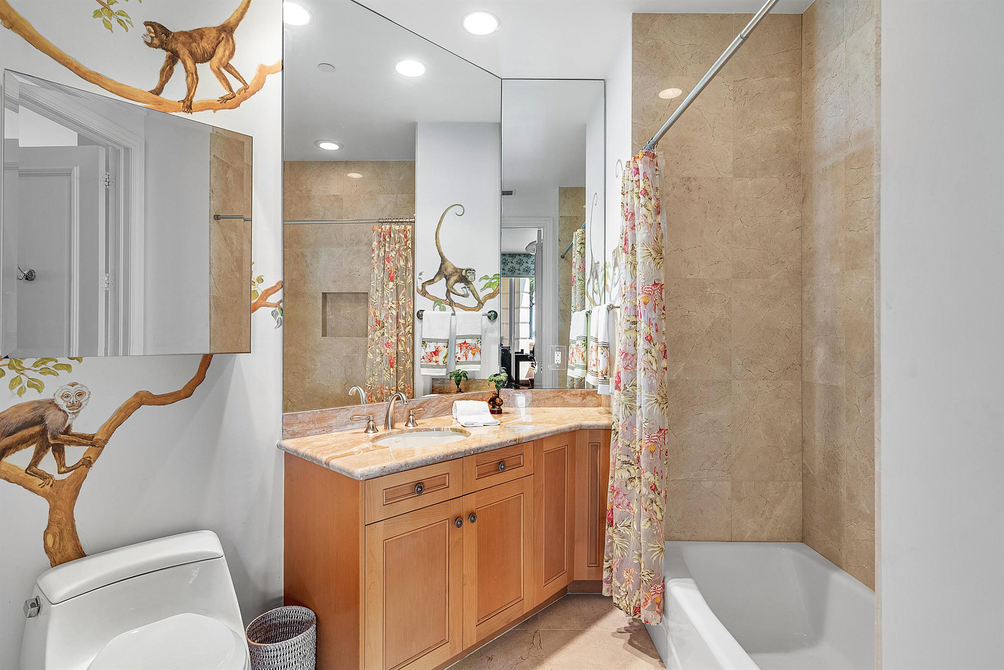 BELLARIA CONDO - Residential