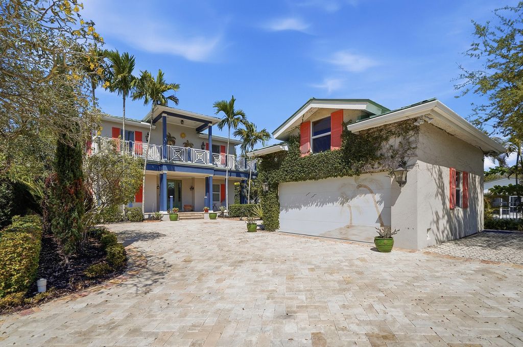 Photo of 4412 SW 34th Terrace, Fort Lauderdale, FL 33312 (MLS # B26002395)