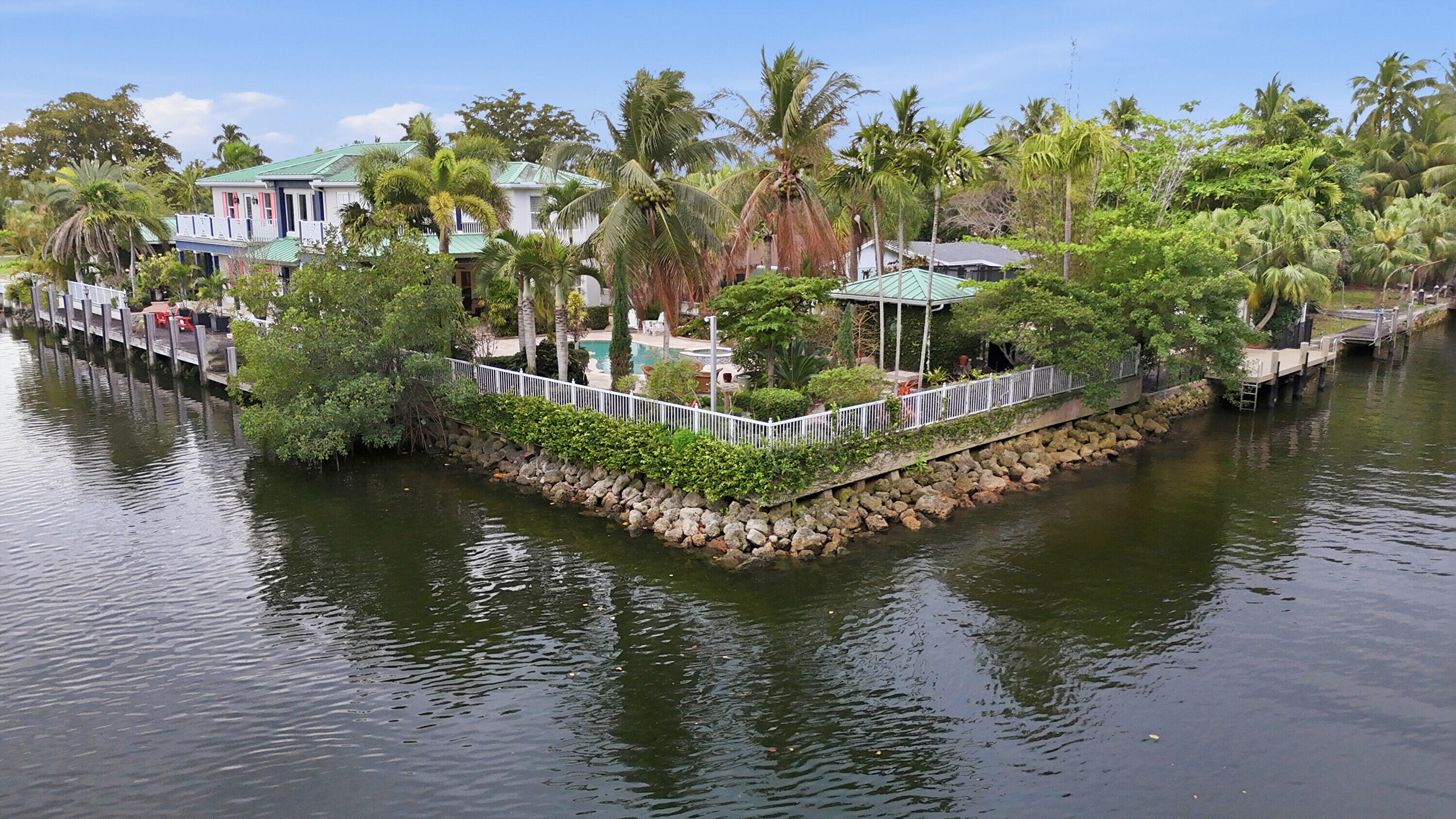 DAVIS ISLES - Residential